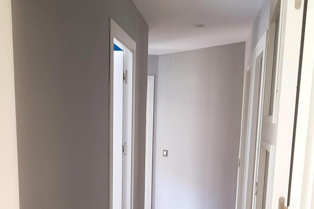 Exclusive House Close To Airport 埃普拉特约布里加 外观 照片